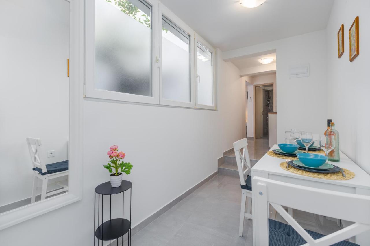 Apartment Lacea Pula Exterior photo